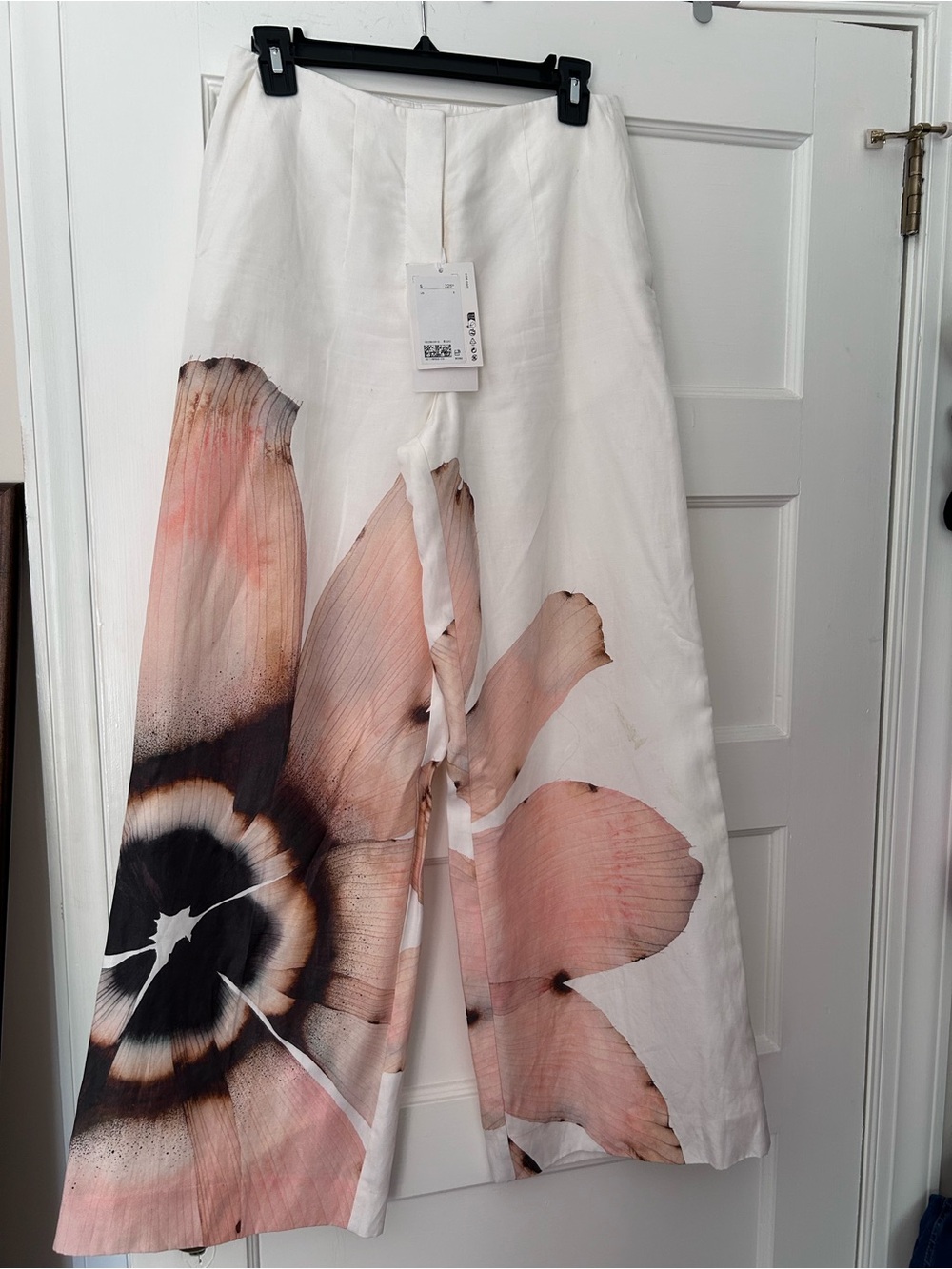 COS White Wide-Leg Pants with Pink and Black Floral Print